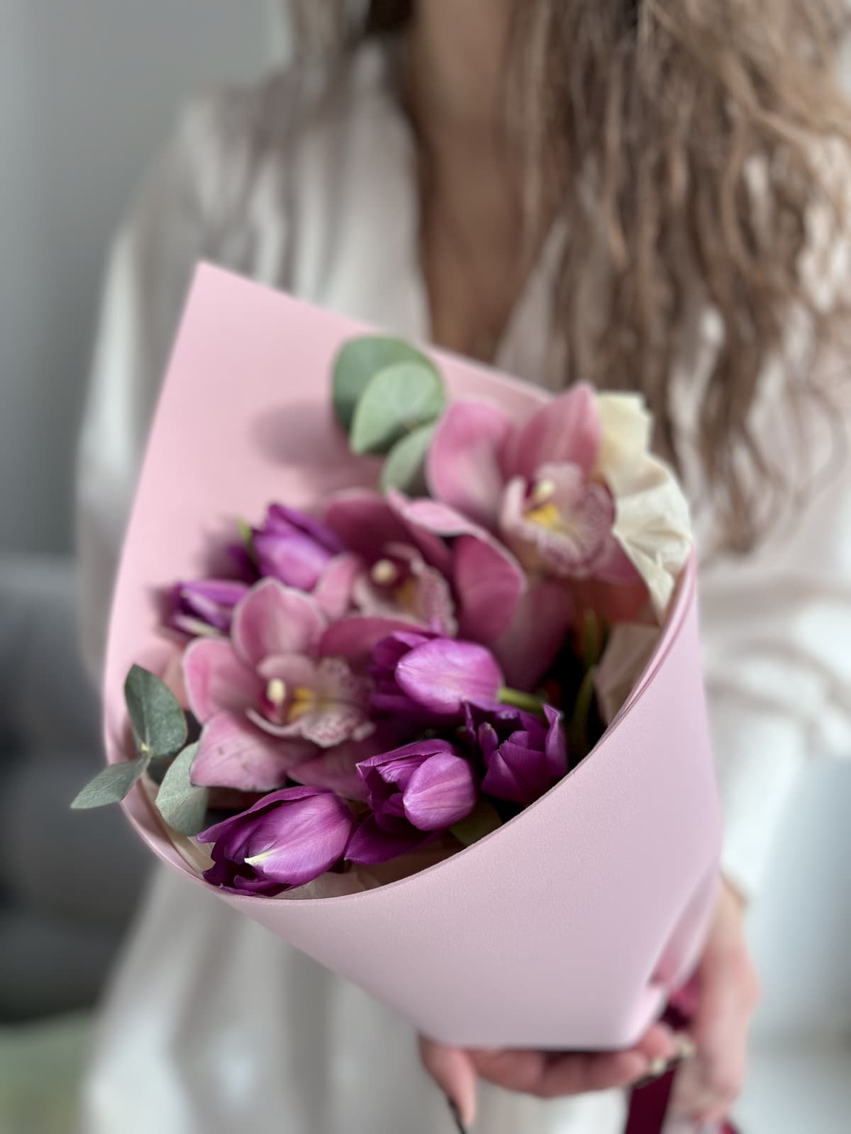 Букет из Тюльпанов и Орхидей