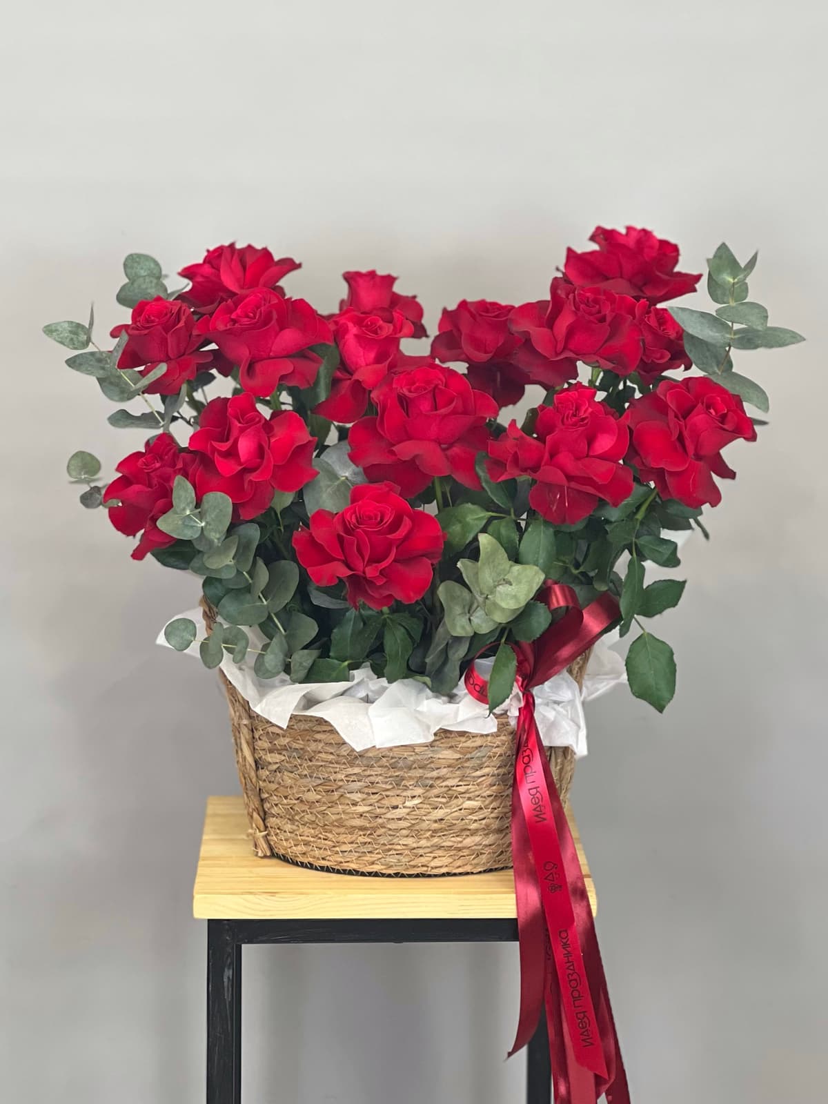 Композиция из французских роз "Cupid"