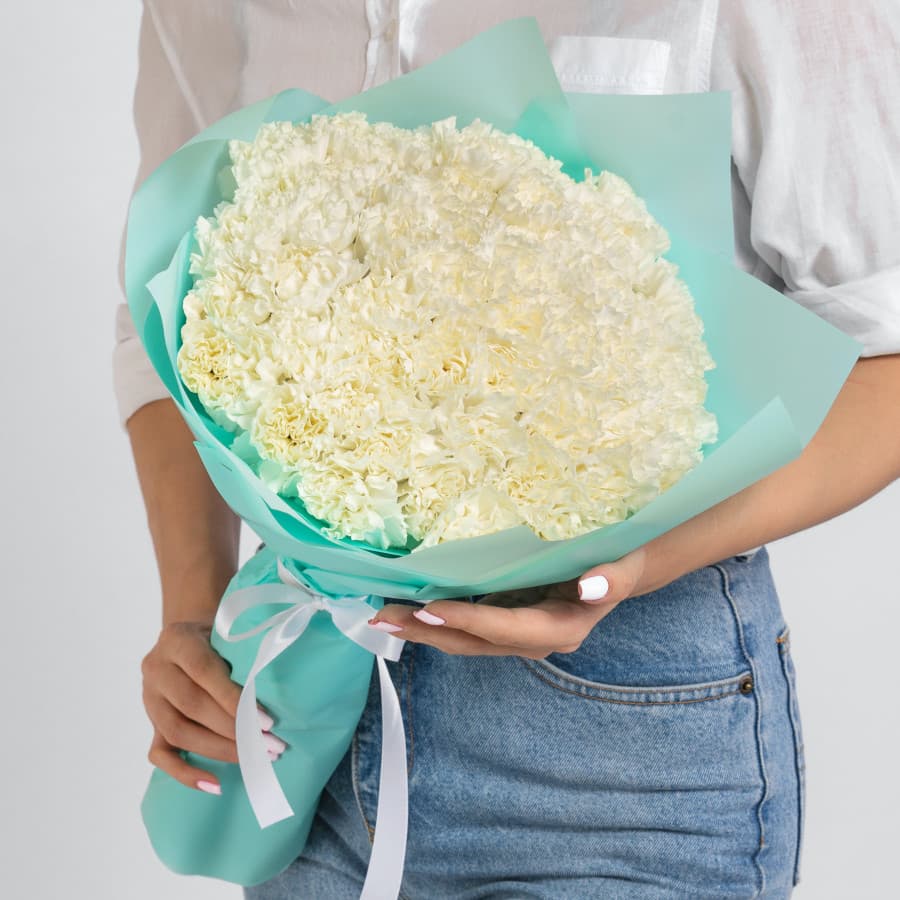 Оригинальный букет 51 диантус в матовой бумаге