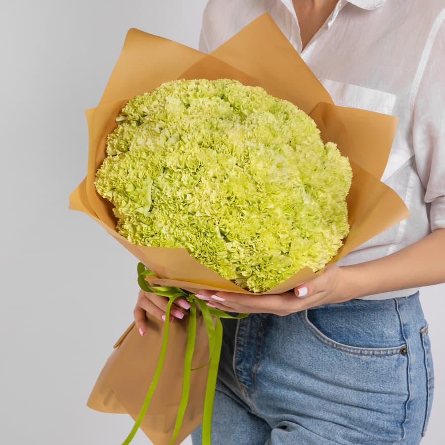 Оригинальный букет 51 диантус в матовой бумаге