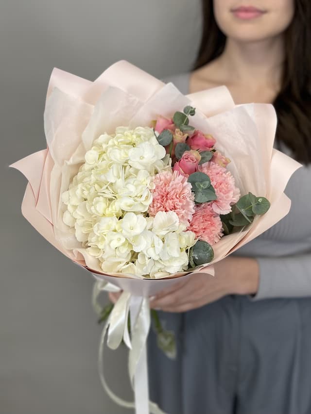 Стильный букет "Красавица" Стильный букет "Красавица"