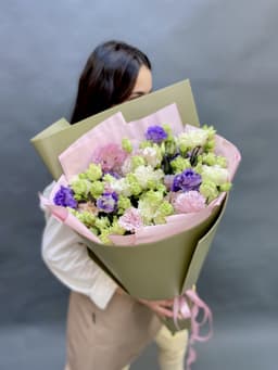 Красочный букет "Эустомия" M