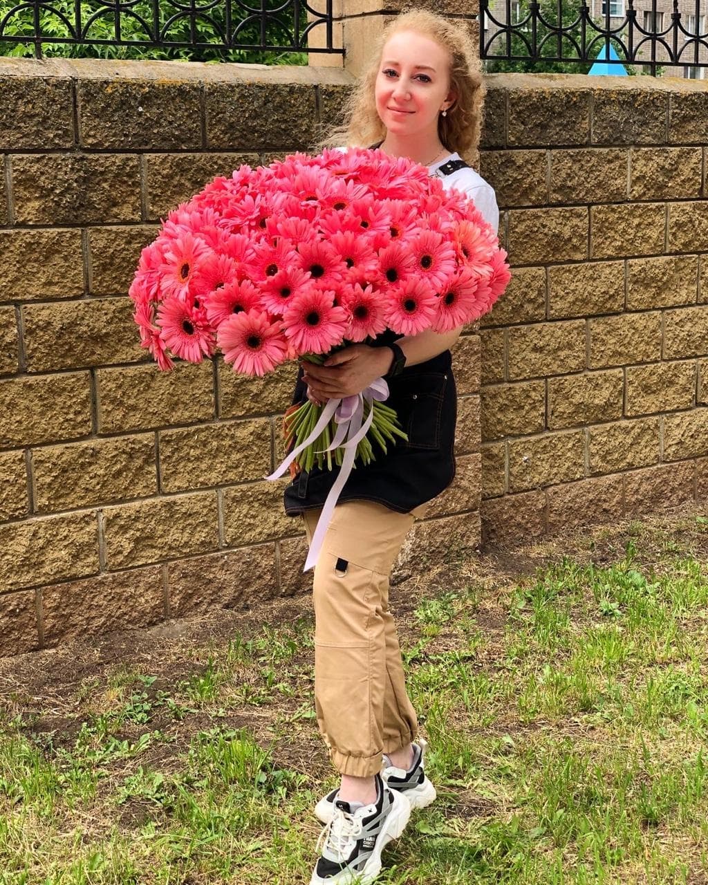 Праздничный букет из 101 гербера цвет на выбор