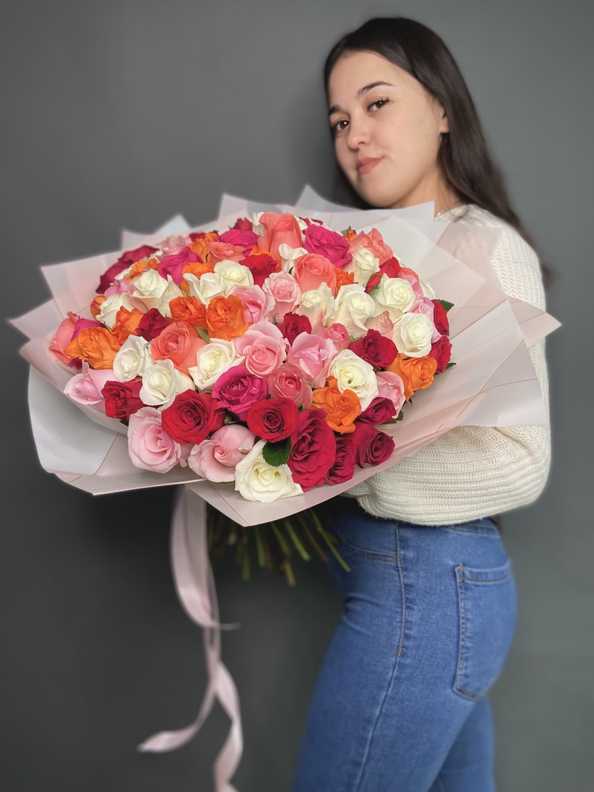 Цветочный букет из 101 розы Кения микс