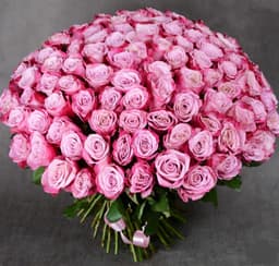 Стильный букет из 101 сиреневой Розы Эквадор 60 см