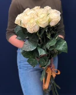 Букет из 11 белых роз Эквадор 70 см