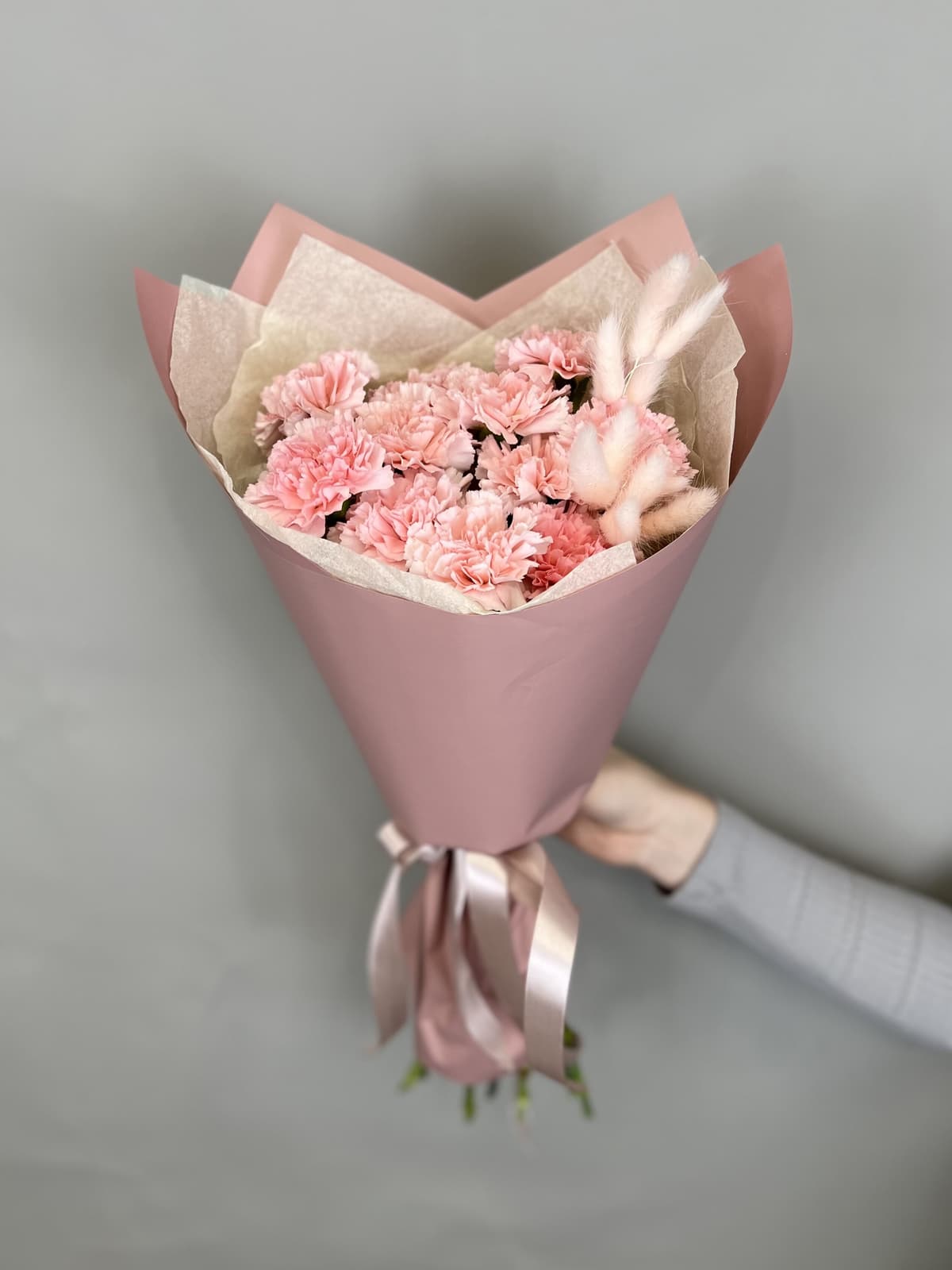 Стильный букет из 11 Диантусов в Матовой бумаге