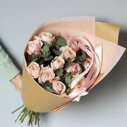 Любимый букет из 11 розовых роз Эквадор в фирменном оформлении 60 см