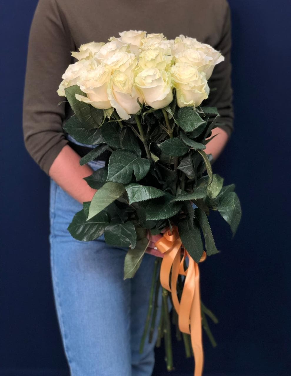 Букет из 15 белых Роз Эквадор 70 см