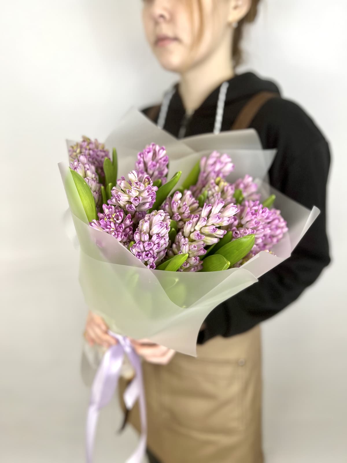 Букет из 15 Гиацинтов в матовой бумаге