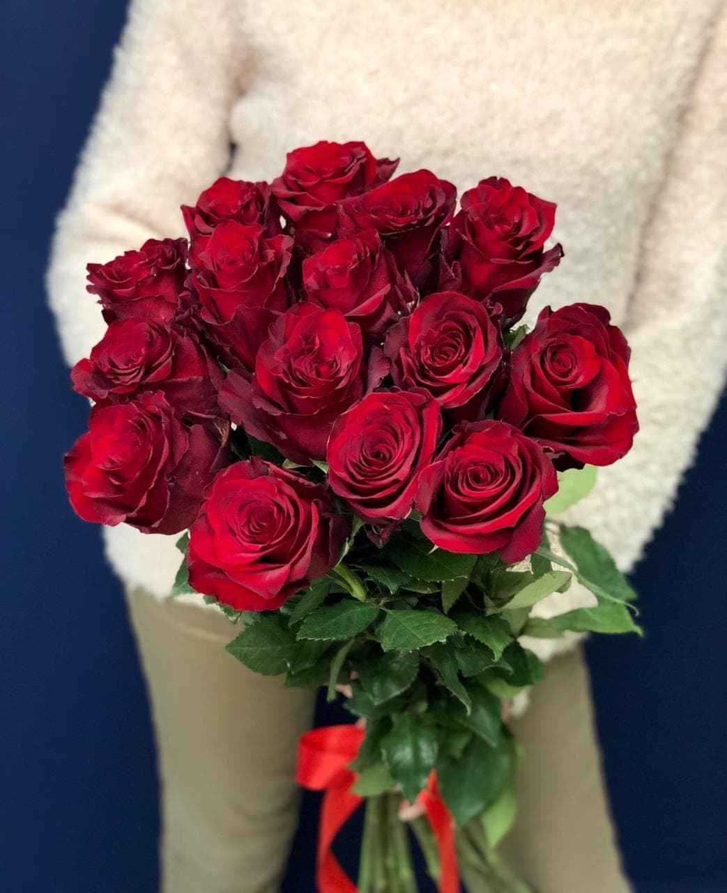 Букет из 15 красных Роз Эквадор 60 см