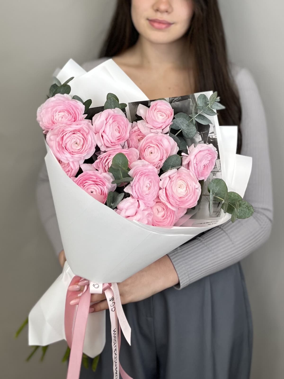 Букет из 15 ранункулюсов "Леди"