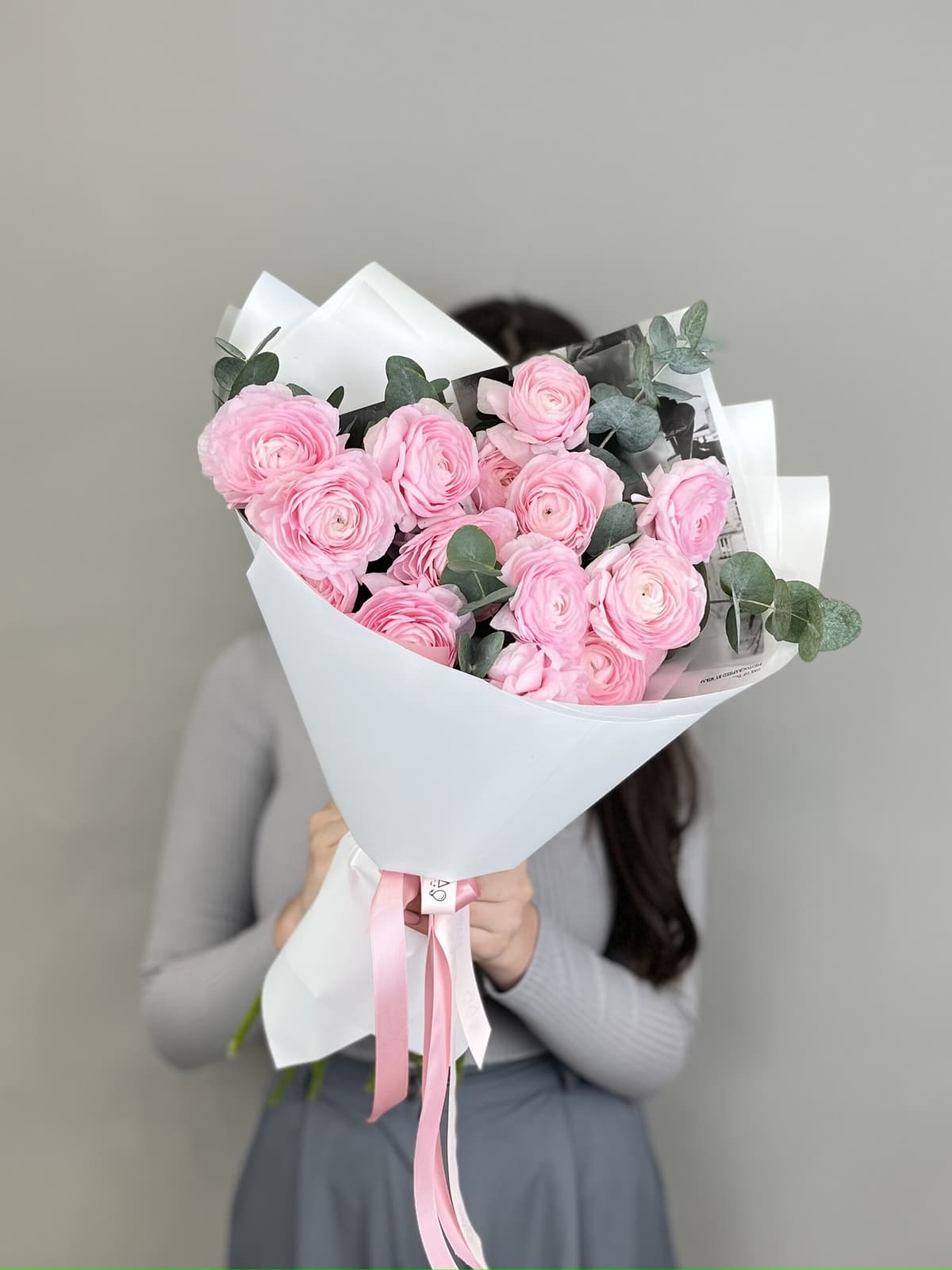 Букет из 15 ранункулюсов "Леди"