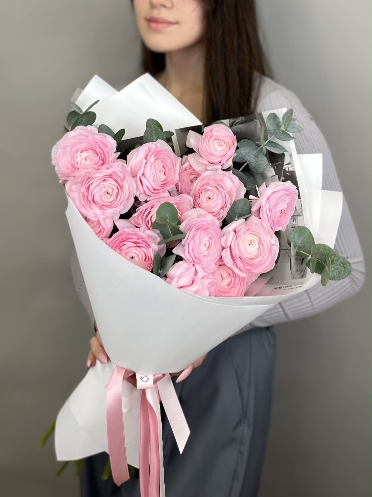 Букет из 15 ранункулюсов "Леди"