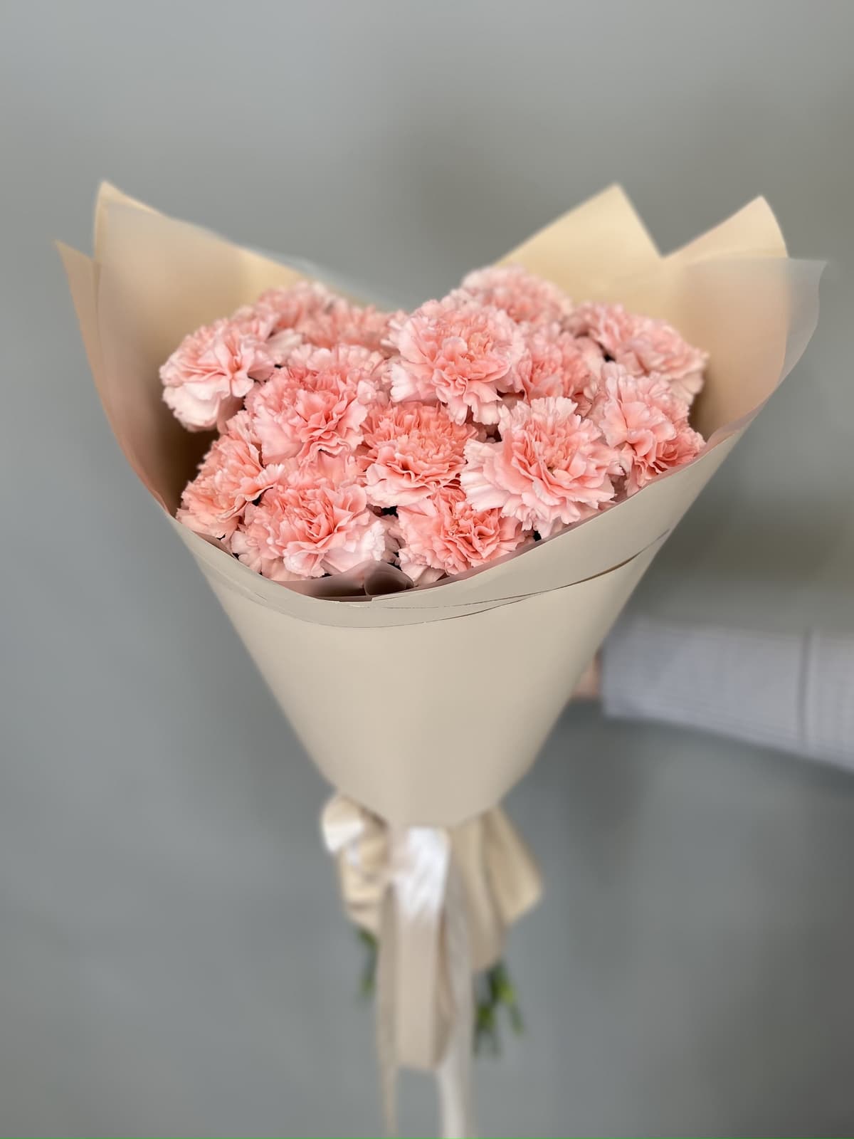 Цветочный букет из 15 розовых диантусов