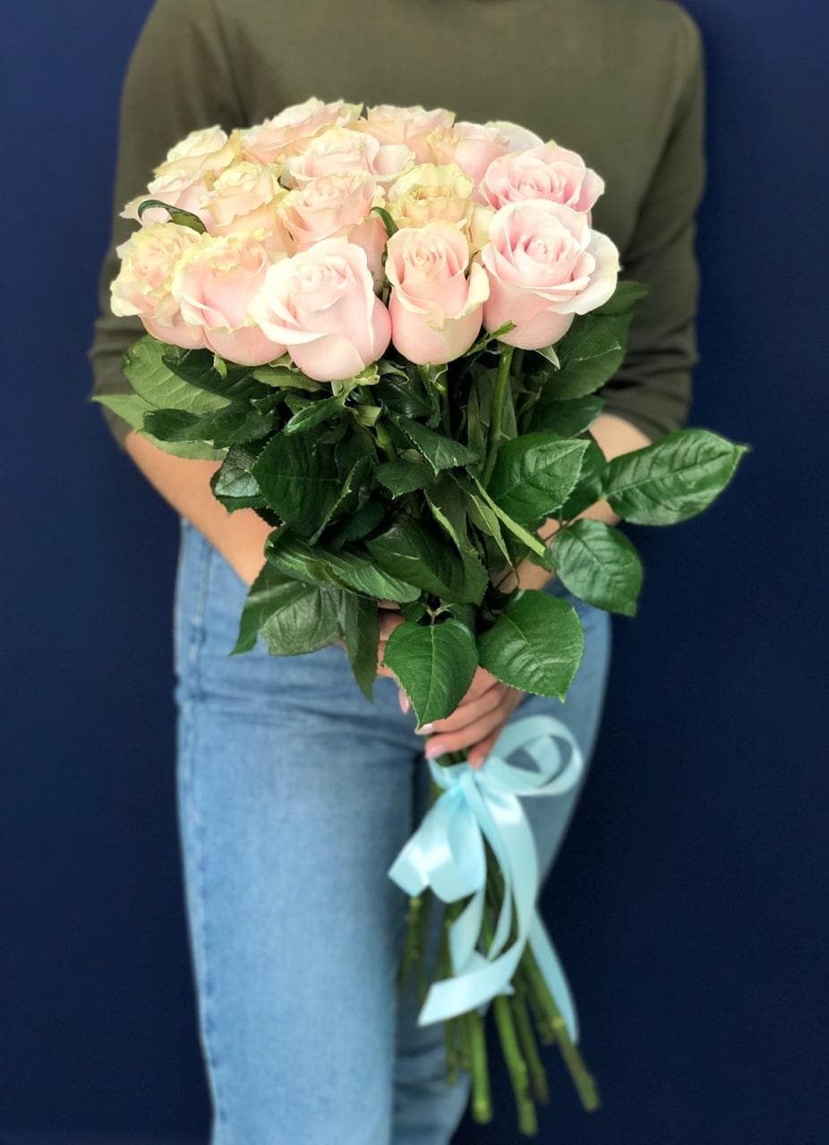 Букет из 15 розовых Роз Эквадор 70 см