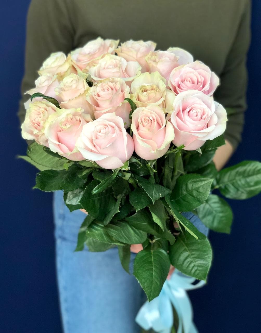 Букет из 15 розовых Роз Эквадор 70 см