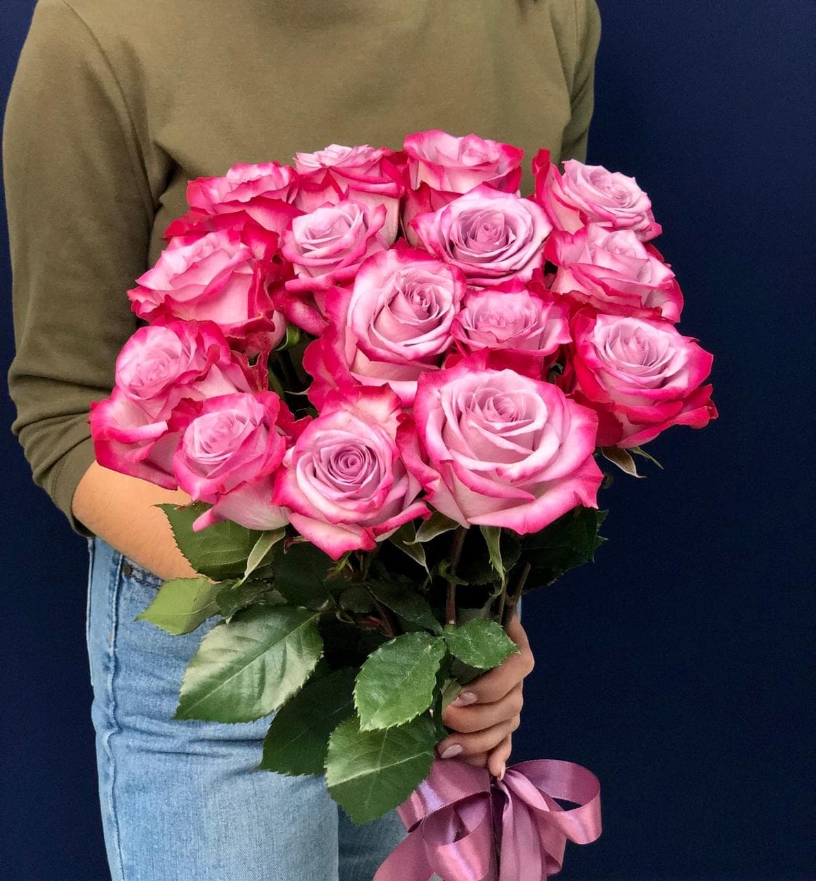 Букет из 15 сиреневых Роз Эквадор 70 см