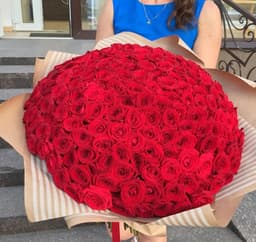 Букет из 201 красной Розы Эквадор в крафт бумаге 80 см