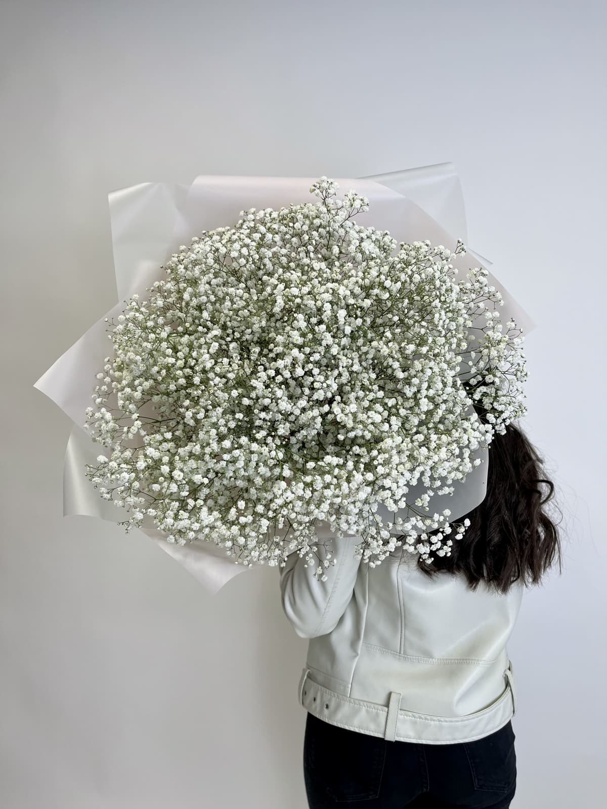 Букет из 25 белой Гипсофилы в матовой бумаге