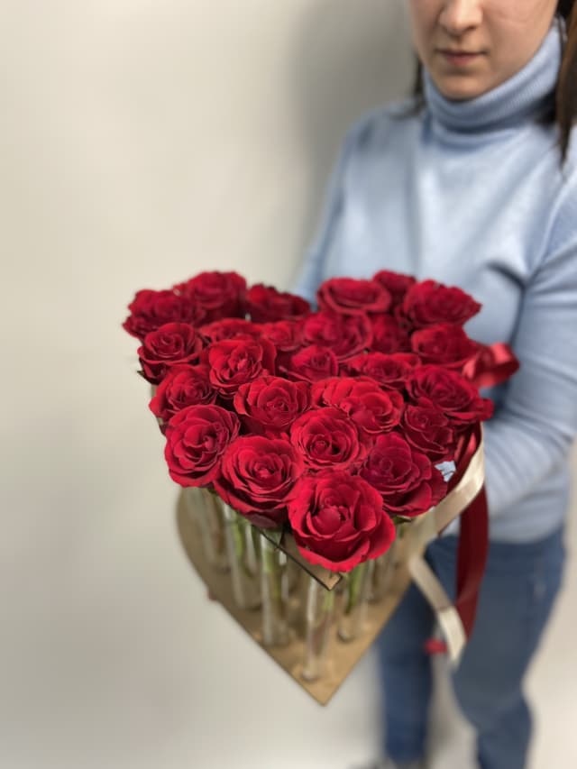 Букет из 25 Роз в пробирках Букет из 25 Роз в пробирках