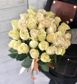 Стильный букет из 25 розы Эквадор 80 см