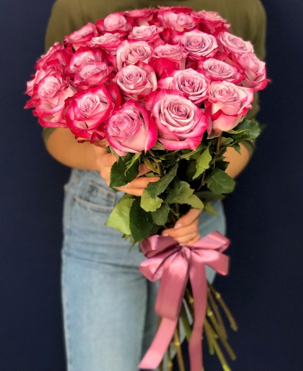 Букет из 25 сиреневых роз Эквадор 70 см