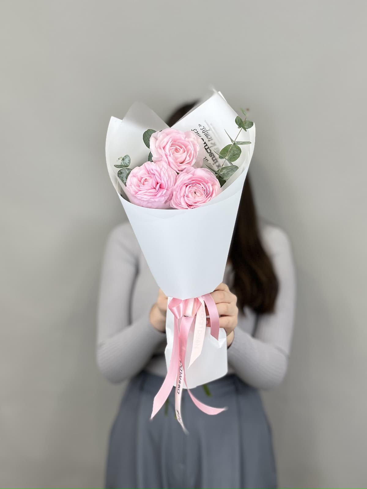 Букет из 3 ранункулюсов "Леди"