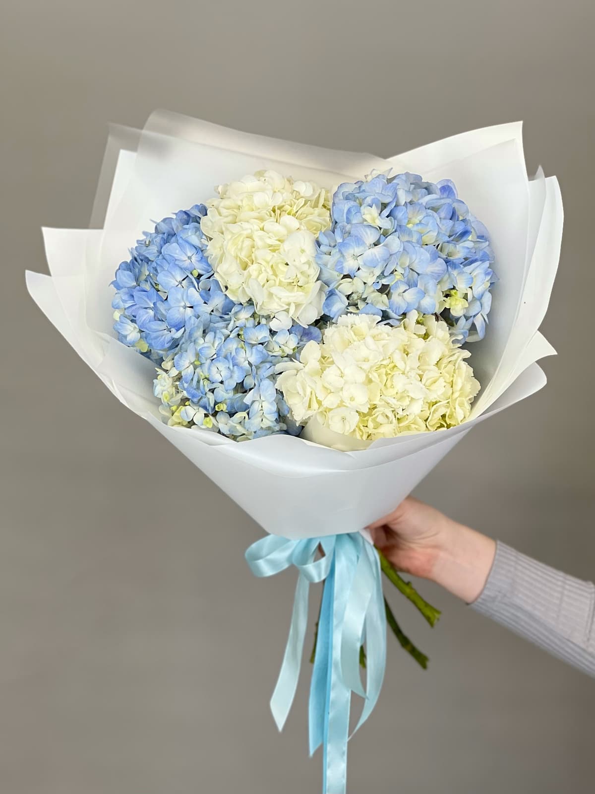 Букет из 5 гортензиий "Sky Blue"