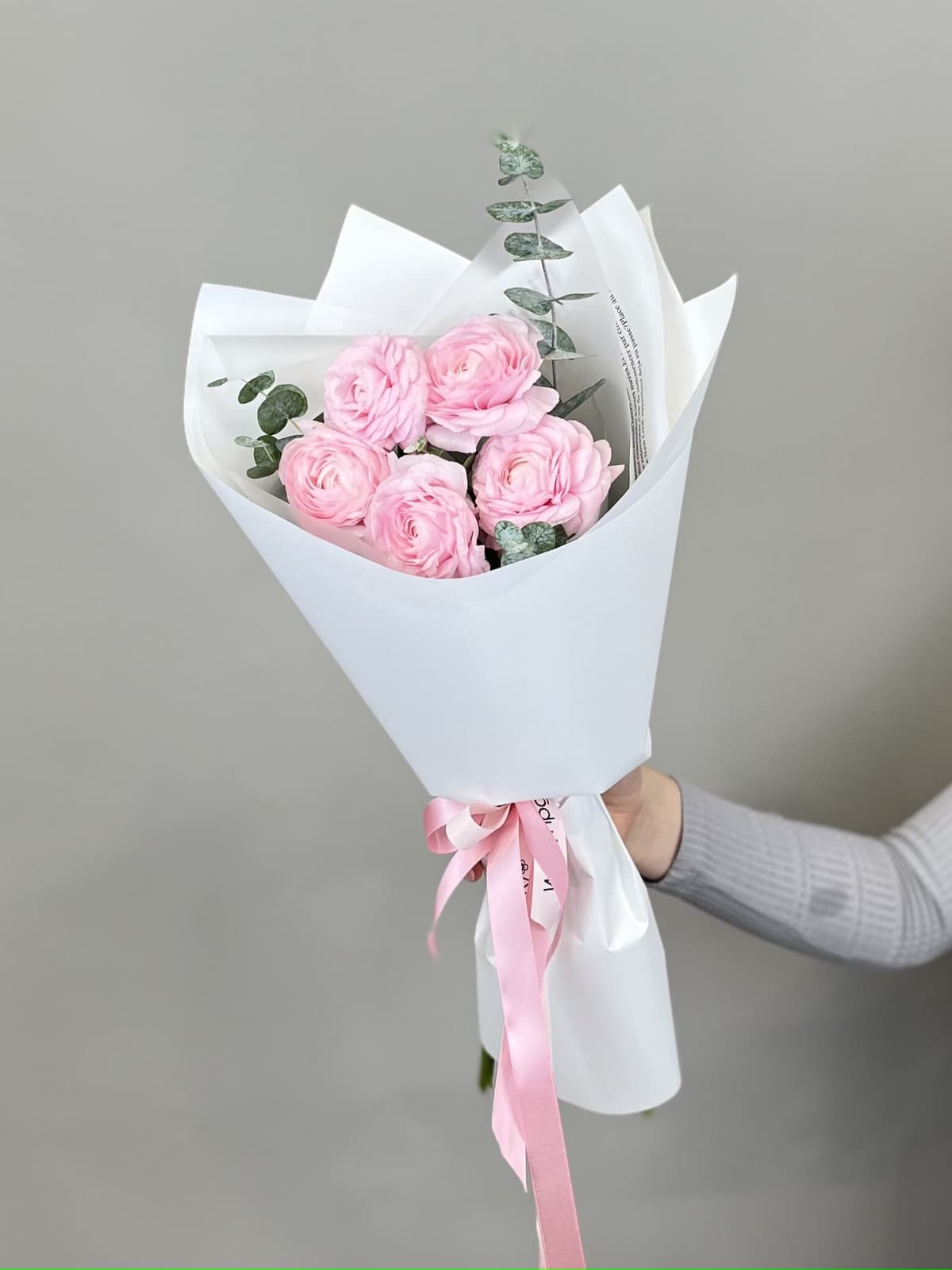 Букет из 5 ранункулюсов "Леди"