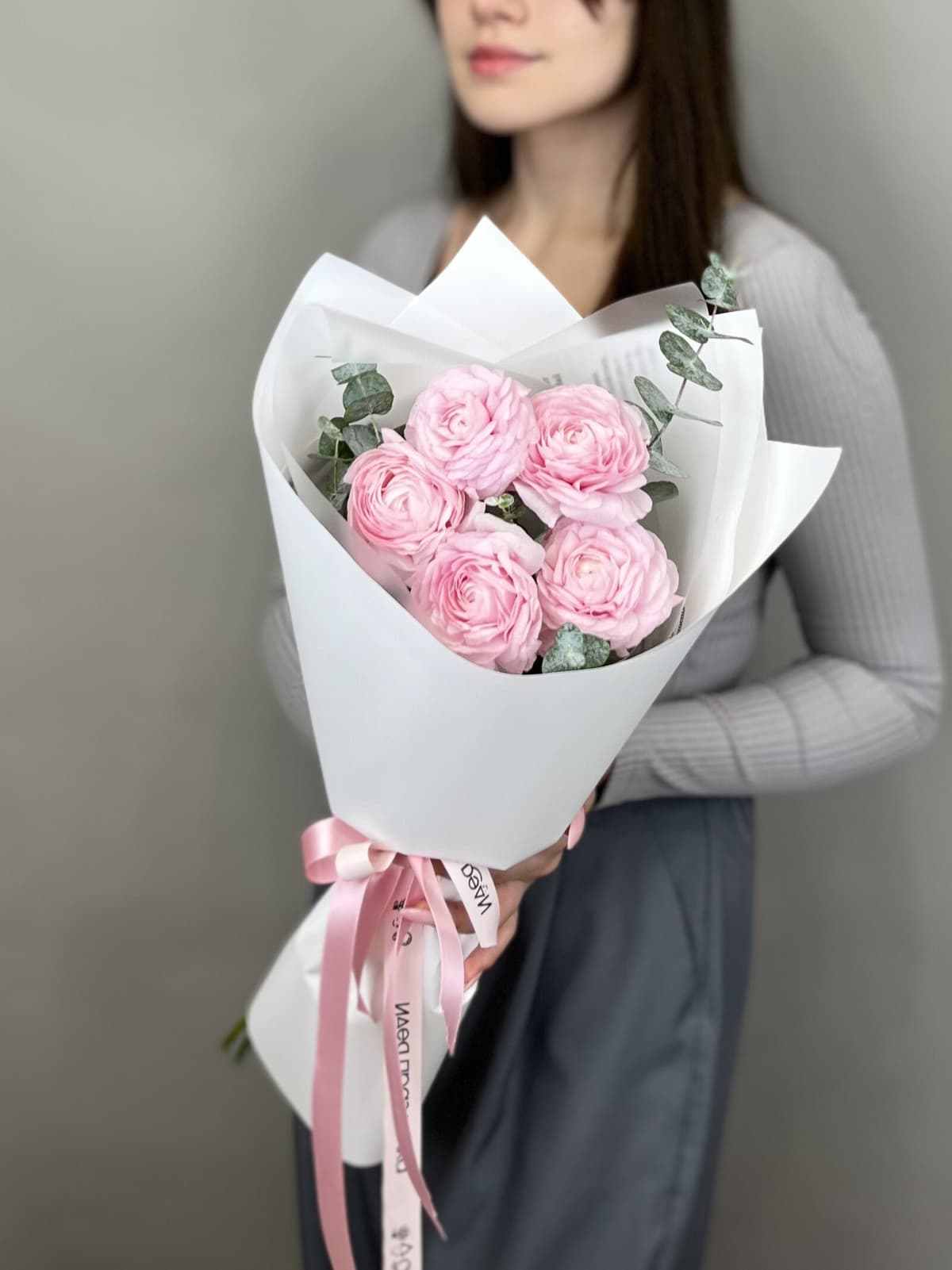 Букет из 5 ранункулюсов "Леди"