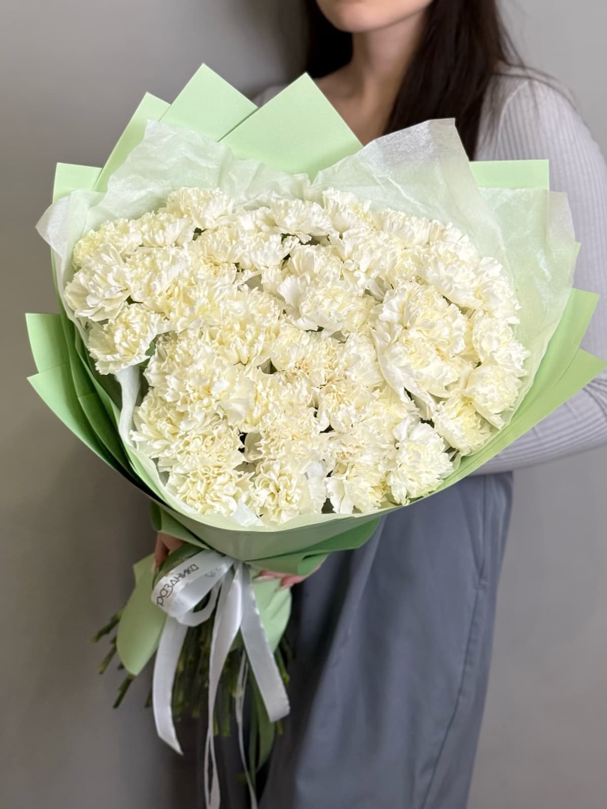 Букет из 51 белого диантуса