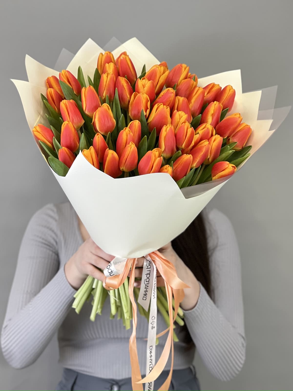Букет из 51 оранжевого тюльпана
