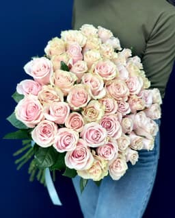 Оригинальный букет из 51 розовой розы 50 см