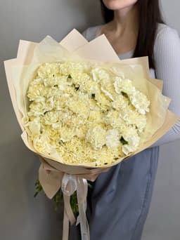 Букет из 51 сливочного диантуса