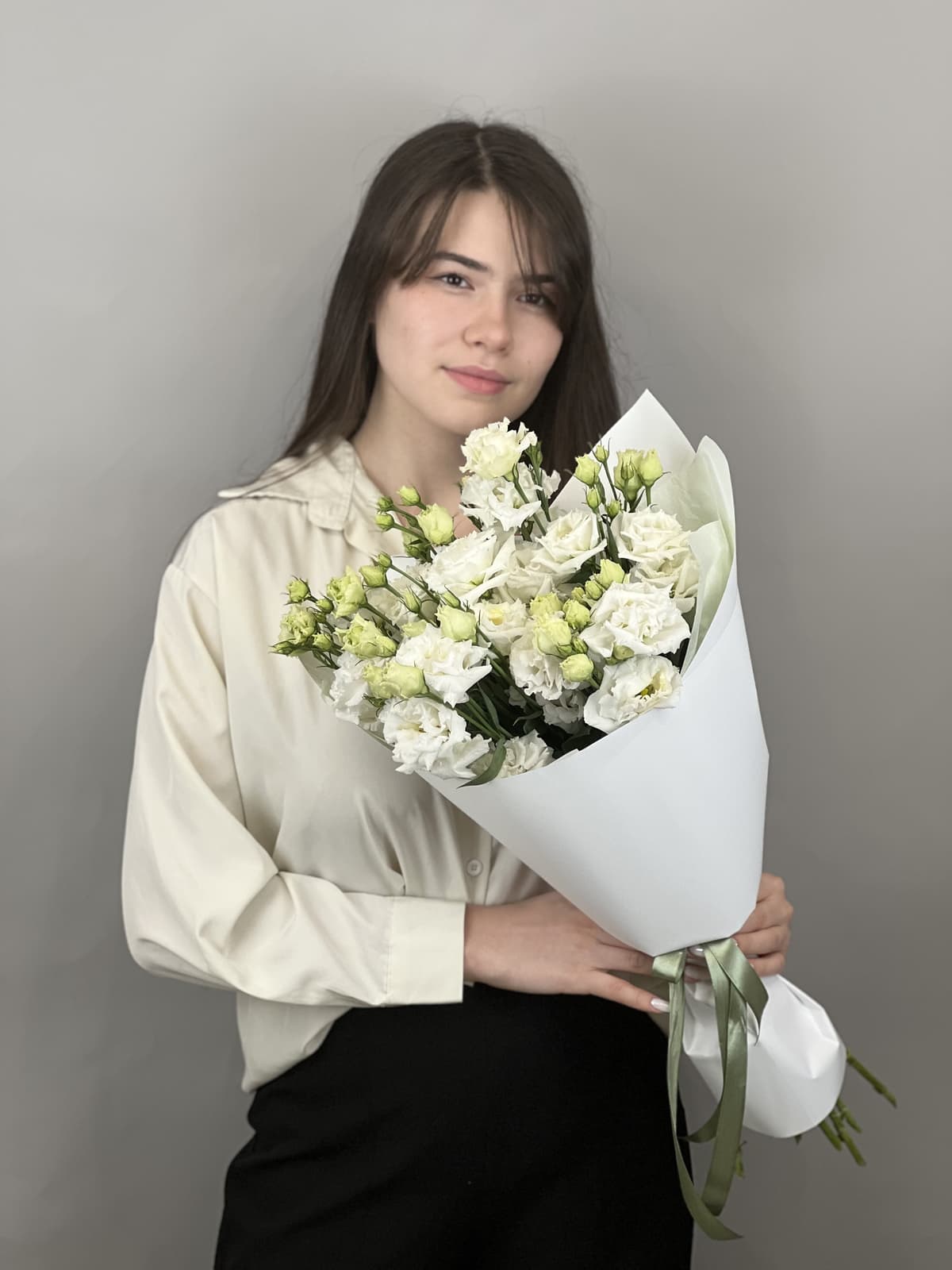 Праздничный букет из 7 белых эустом