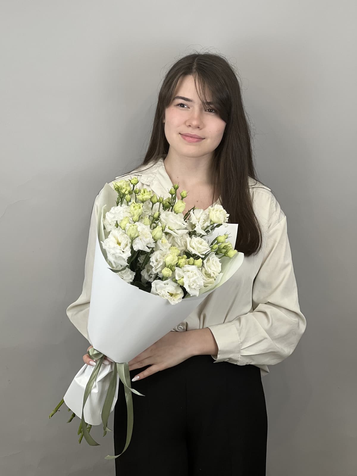 Праздничный букет из 7 белых эустом