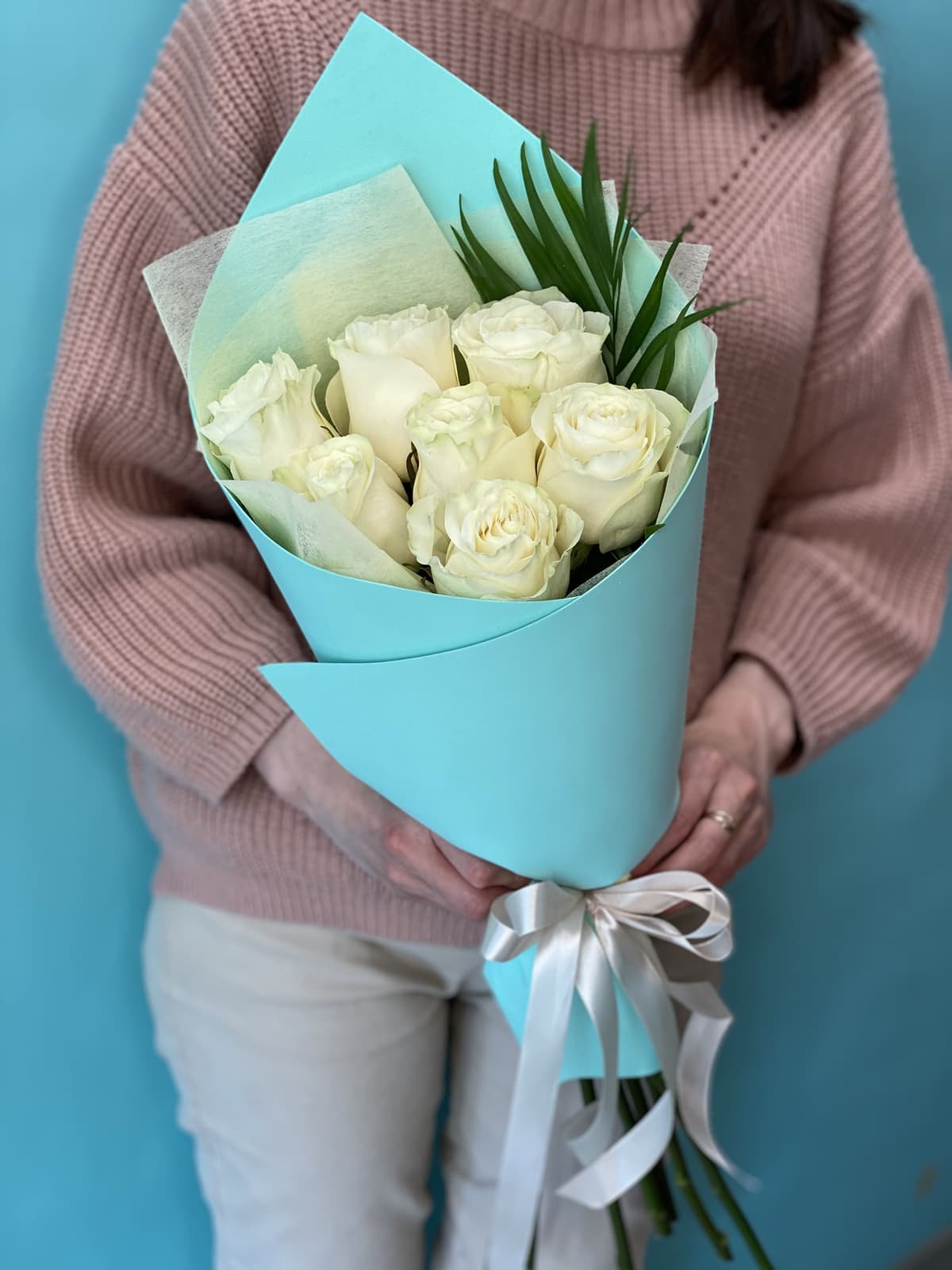 Букет из 7 белых Роз Эквадор в фоамиране 50 см