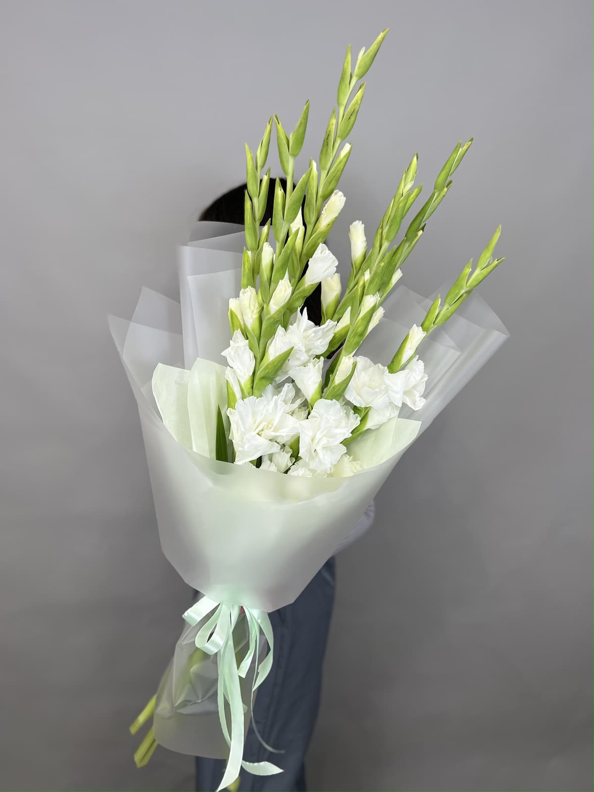 Букет из 7 Гладиолусов в матовой бумаге Уфа