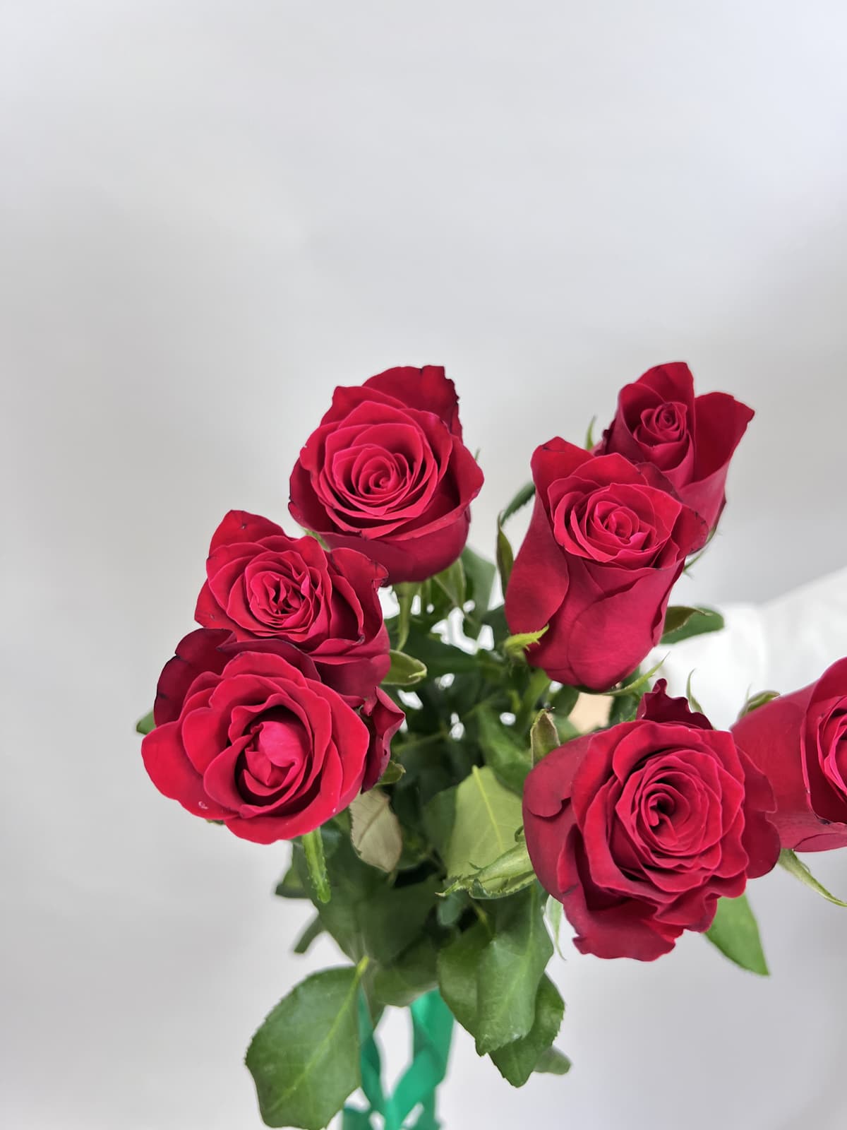 Мини букет из 7 красных роз стандарт 50 см