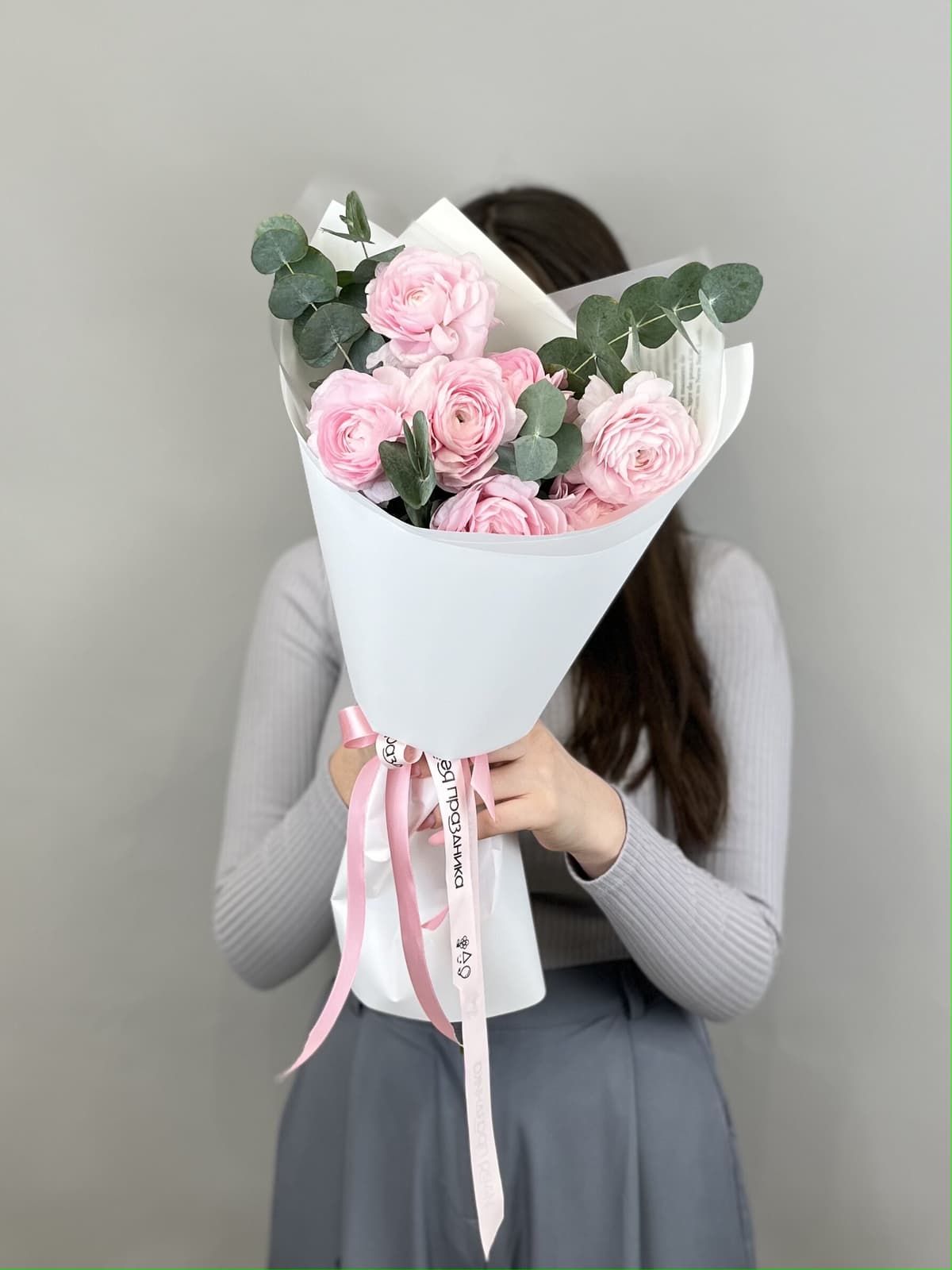 Букет из 7 ранункулюсов "Lady"