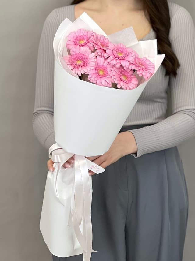 Букет из 7 розовых гермини Букет из 7 розовых гермини