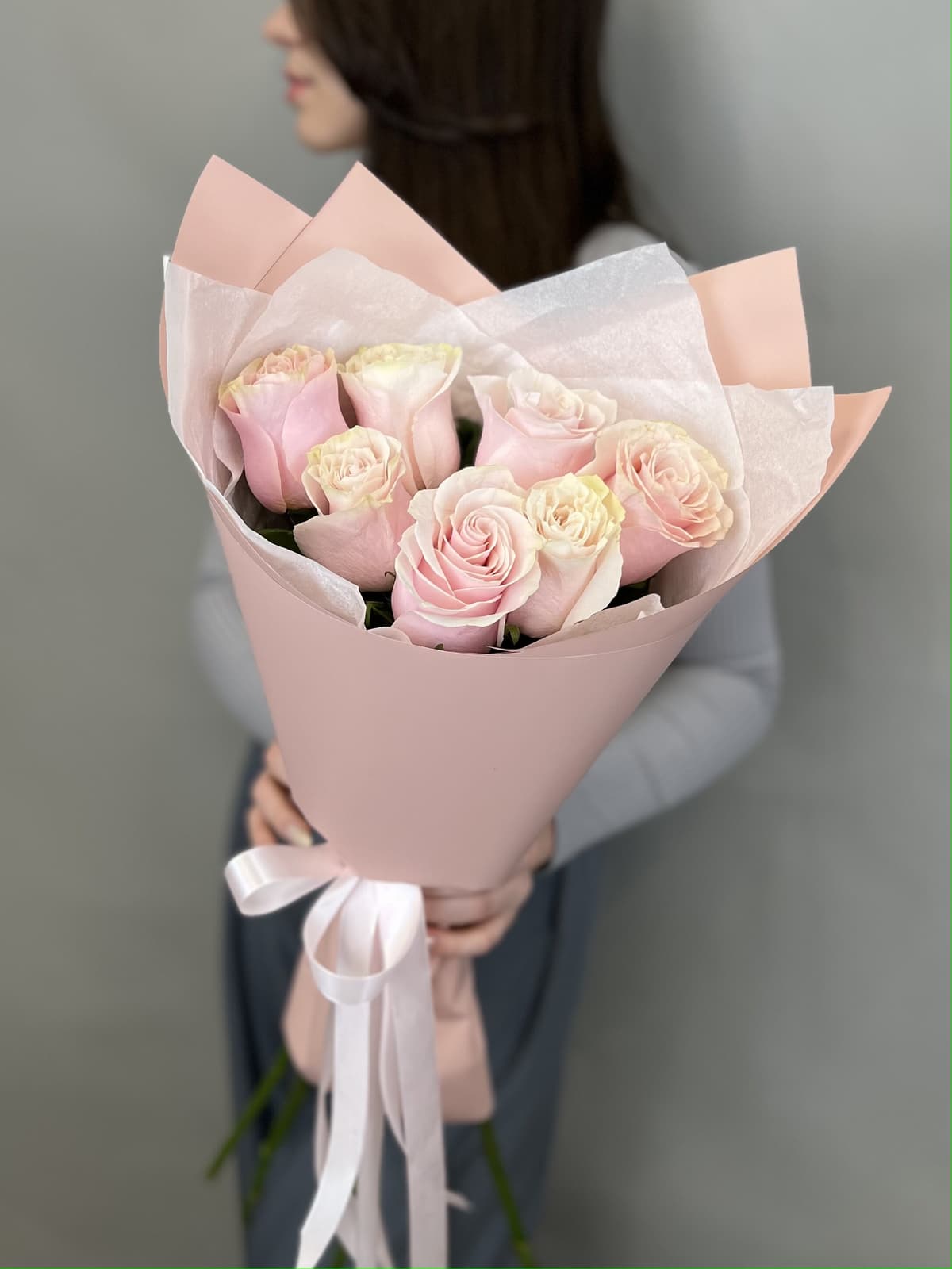 Классический букет из 7 розовых роз Премиум