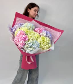 Стильный букет из 9 Гортензий в Фоамиране