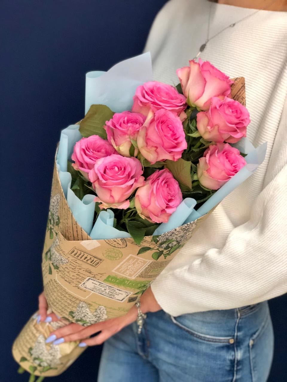 Букет из 9 розовых Роз Эквадор в крафте 50 см 2 Серия