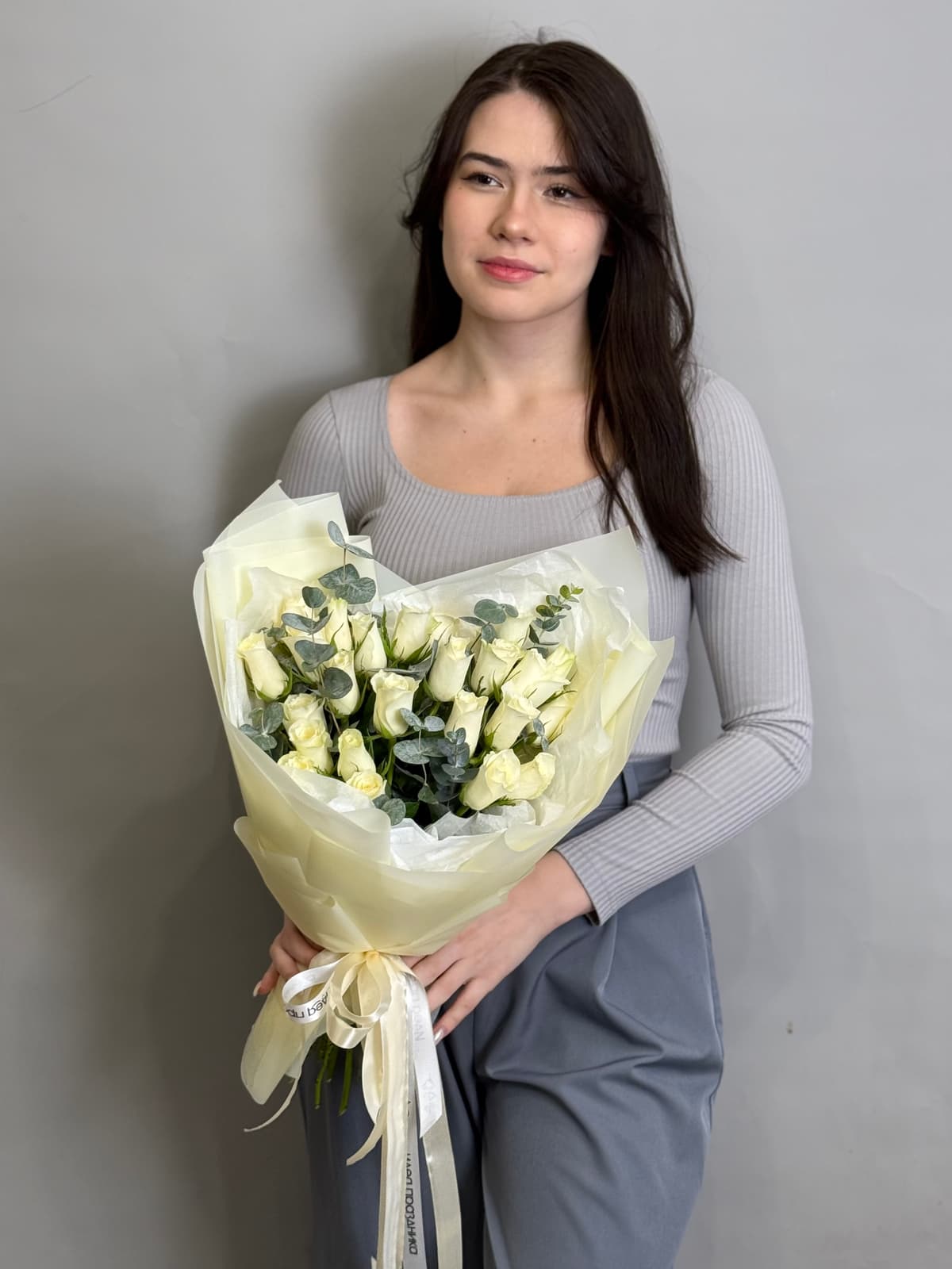 Букет из белых роз кения "Афина" (25)