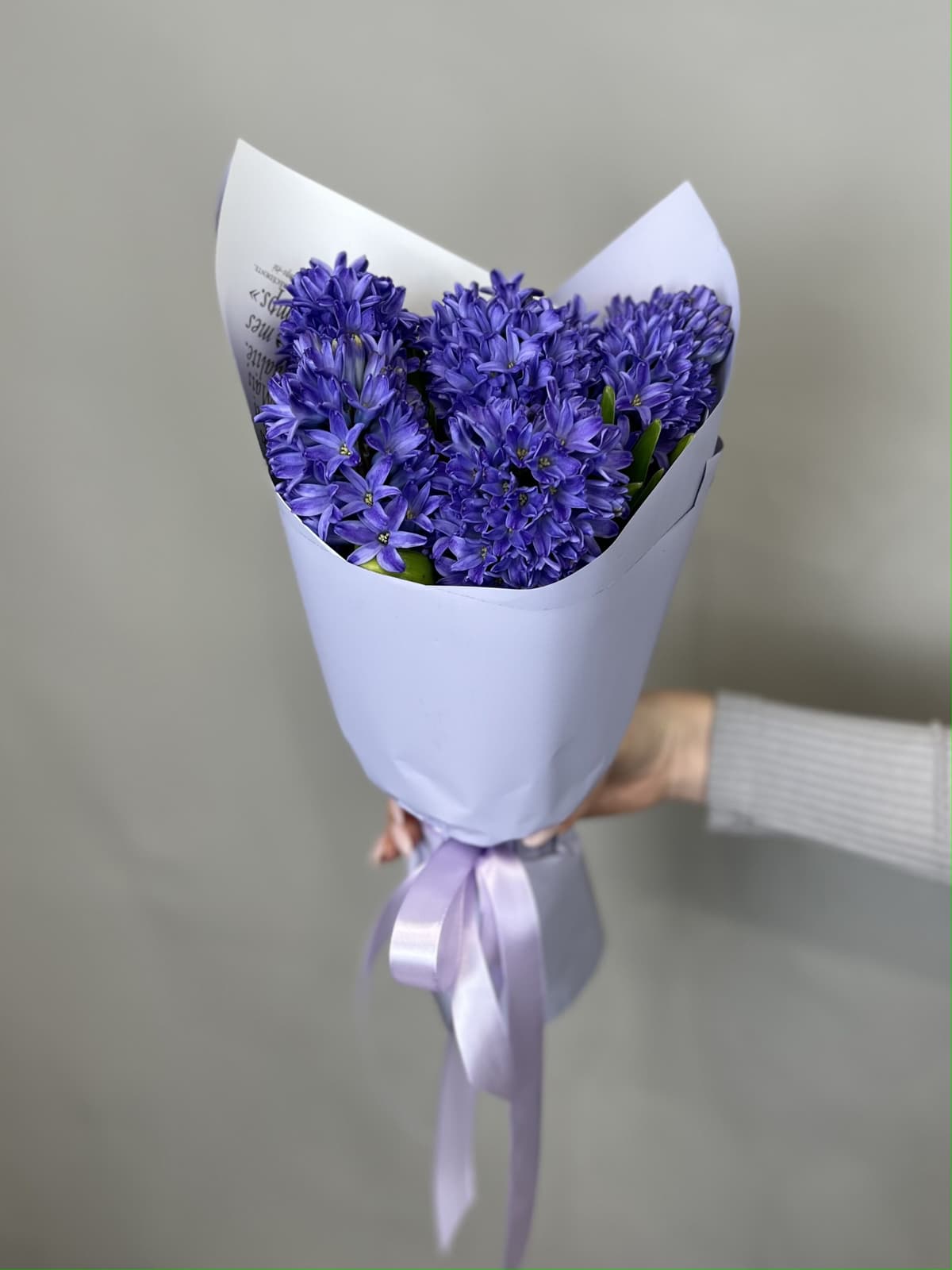 Красивый букет из гиацинтов "Minos" S