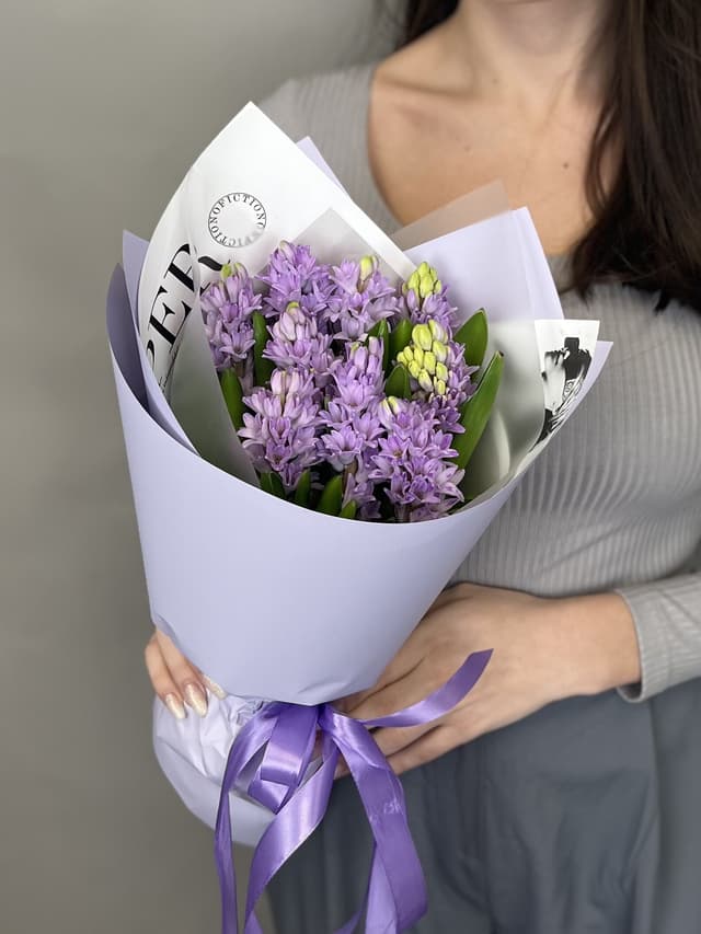 Букет из гиацинтов "Purple star" M Букет из гиацинтов "Purple star" M