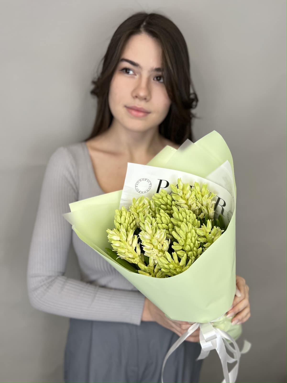 Дизайнерский букет из гиацинтов "Топ Вайт" (15)