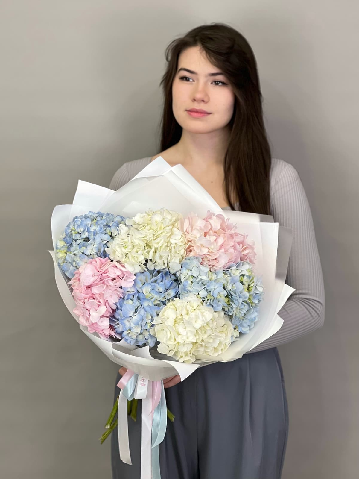 Шикарный букет из гортензии "Карамель" L